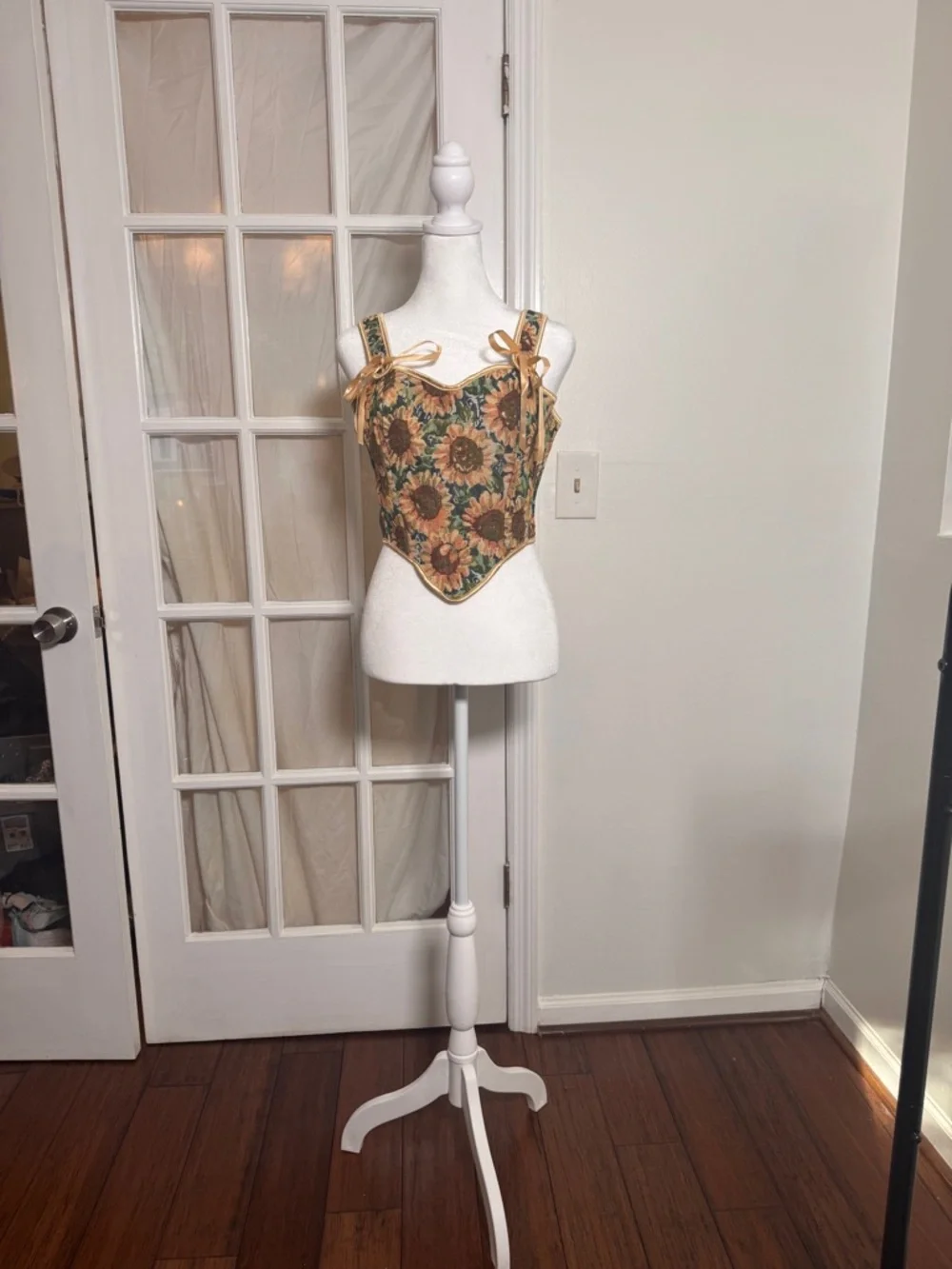 Sunflower Jacquard Corset Top with Ribbon Straps - Picture 5 of 11